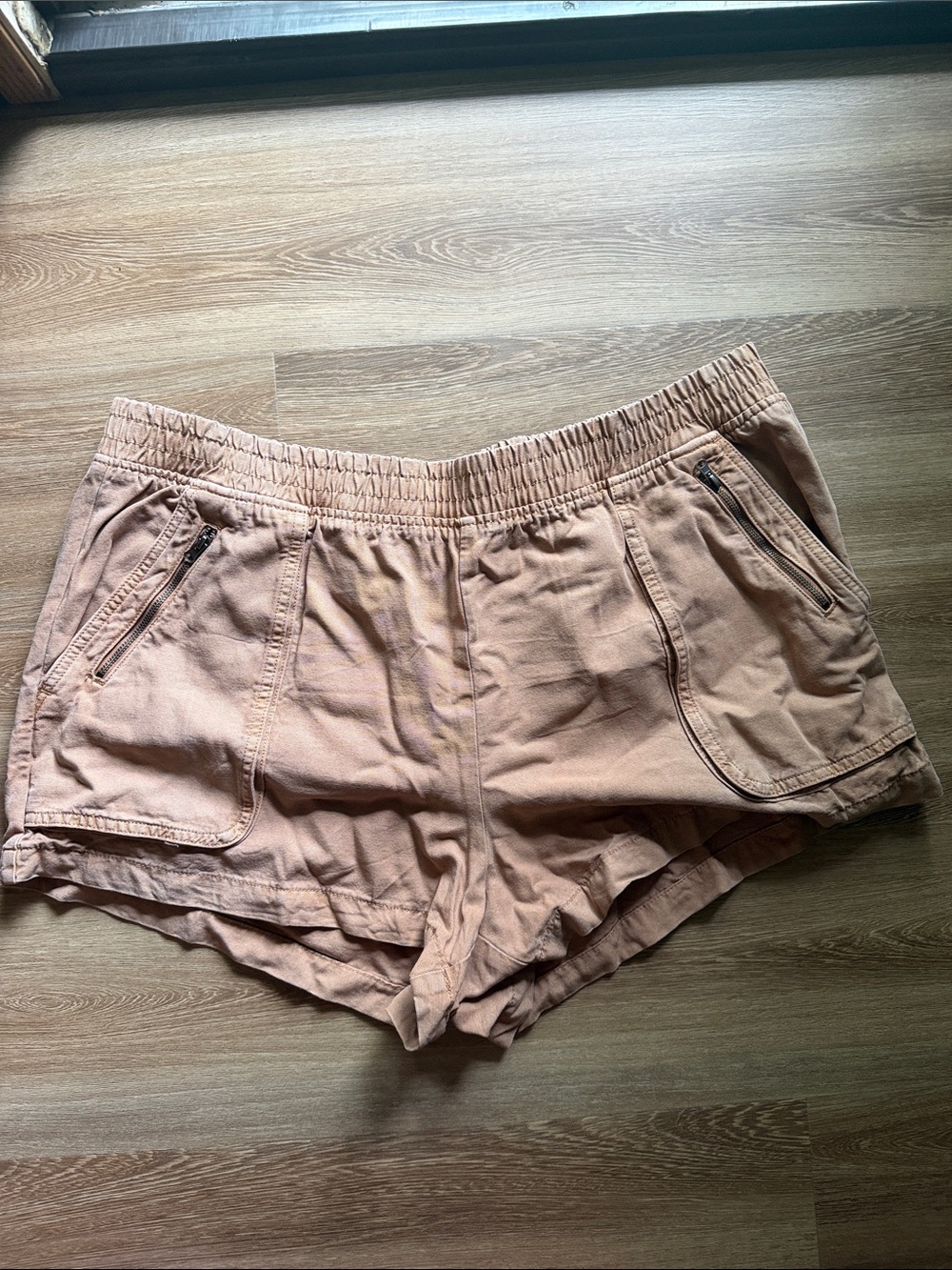 aerie High-Waist Elastic Shorts in Dusty Peach